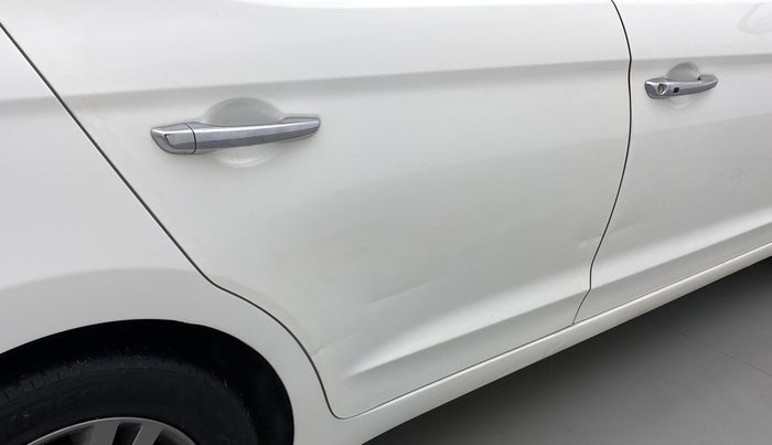 2018 Hyundai New Elantra 2.0 SX (O) AT, Petrol, Automatic, 83,195 km, Right rear door - Slightly dented