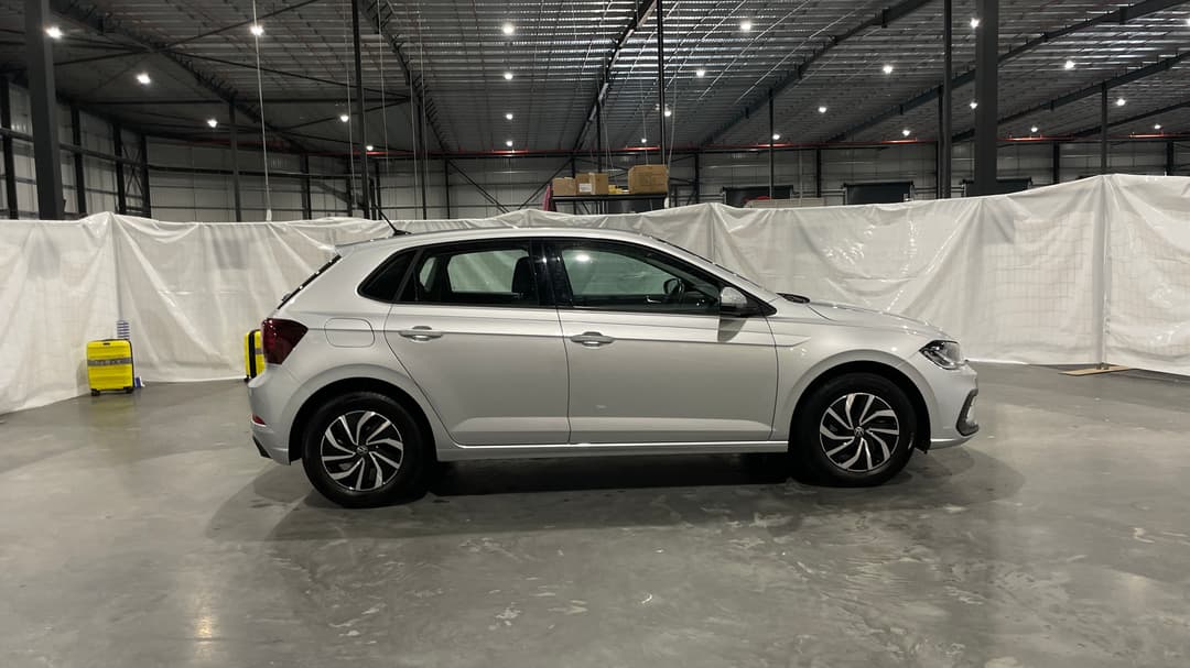2024 Volkswagen Polo Life, Automatic, 27143 km, Right Side View