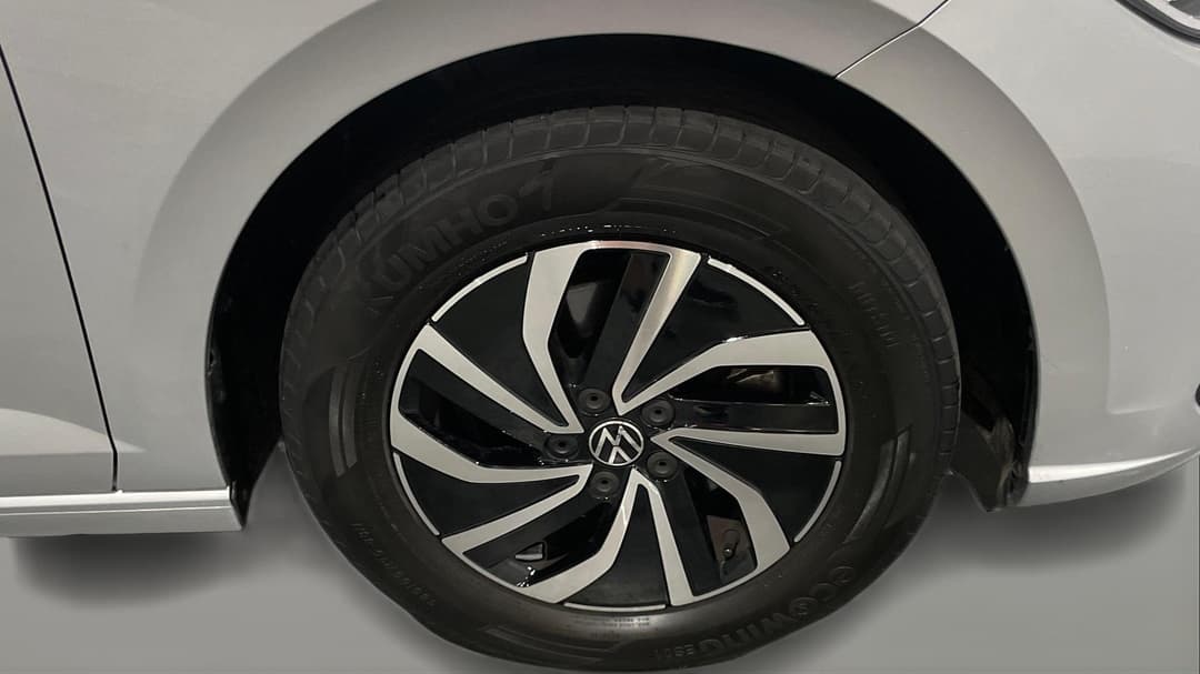 2024 Volkswagen Polo Life, Automatic, 27143 km, Right Front Wheel