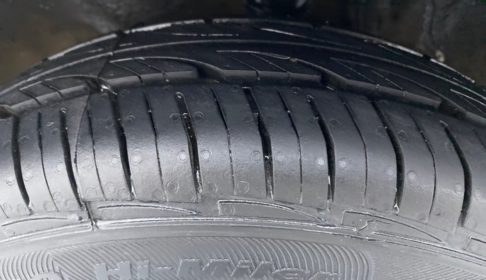 2018 Maruti Alto 800 LXI, Petrol, Manual, 47,851 km, Left Front Tyre Tread