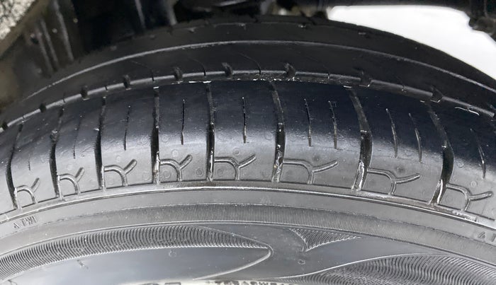 2018 Maruti Alto 800 LXI, Petrol, Manual, 47,851 km, Left Rear Tyre Tread