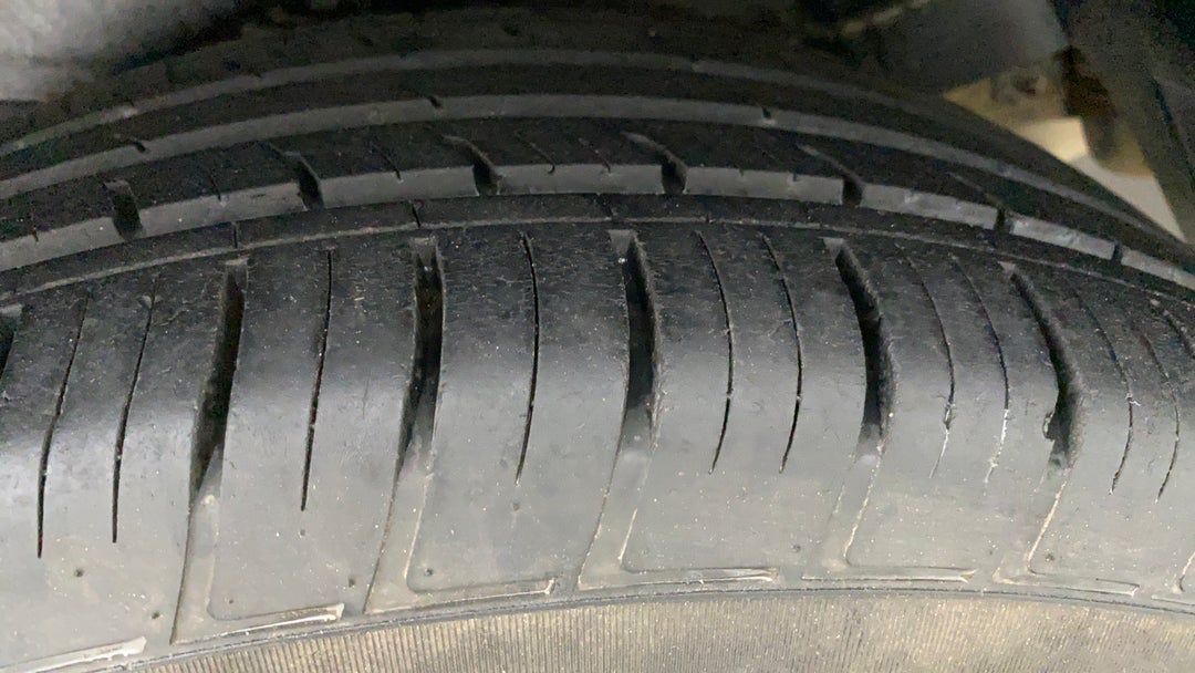 Right Rear Tyre Tread