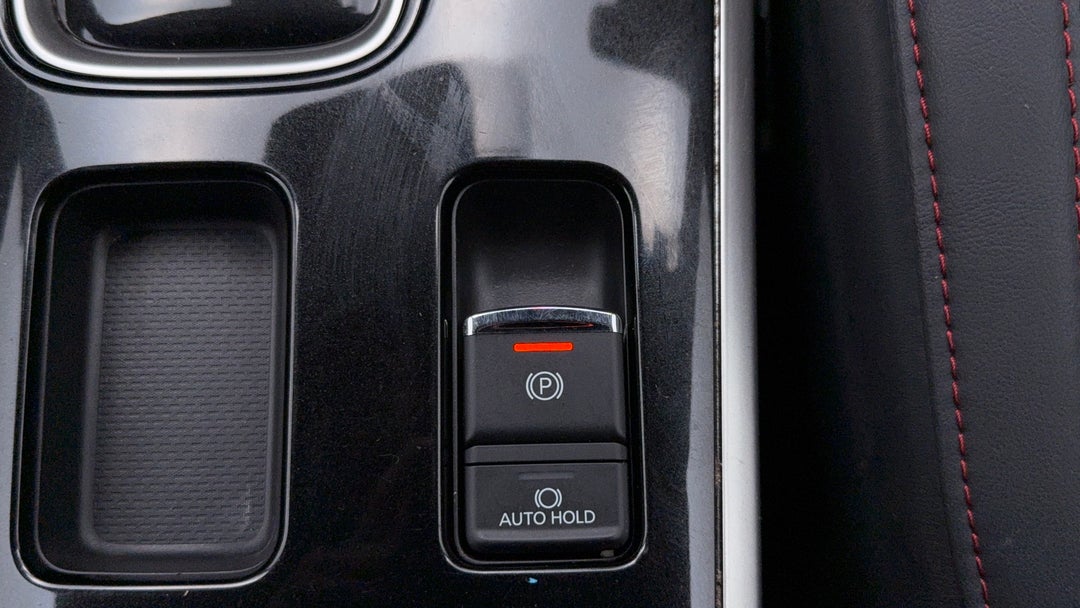 2021 Mitsubishi Outlander Black Edition 7 Seat (2WD), Automatic, 26809 km, Handbrake