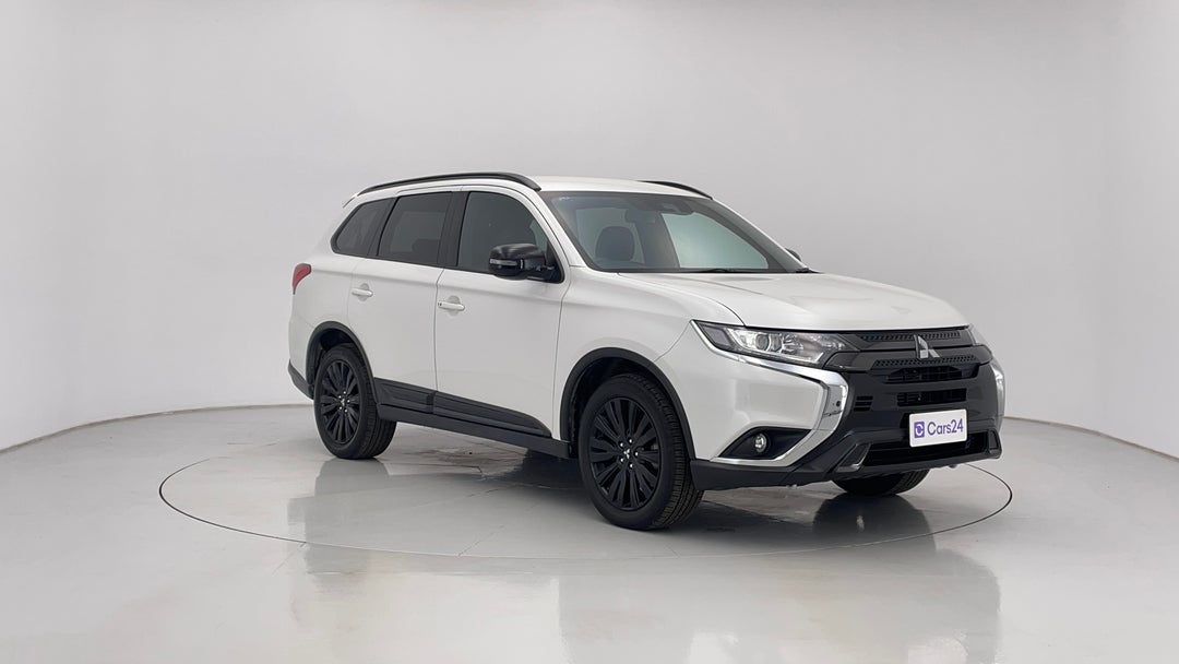 2021 Mitsubishi Outlander Black Edition 7 Seat (2WD), Automatic, 26809 km, Right Front Diagonal (45- Degree) View