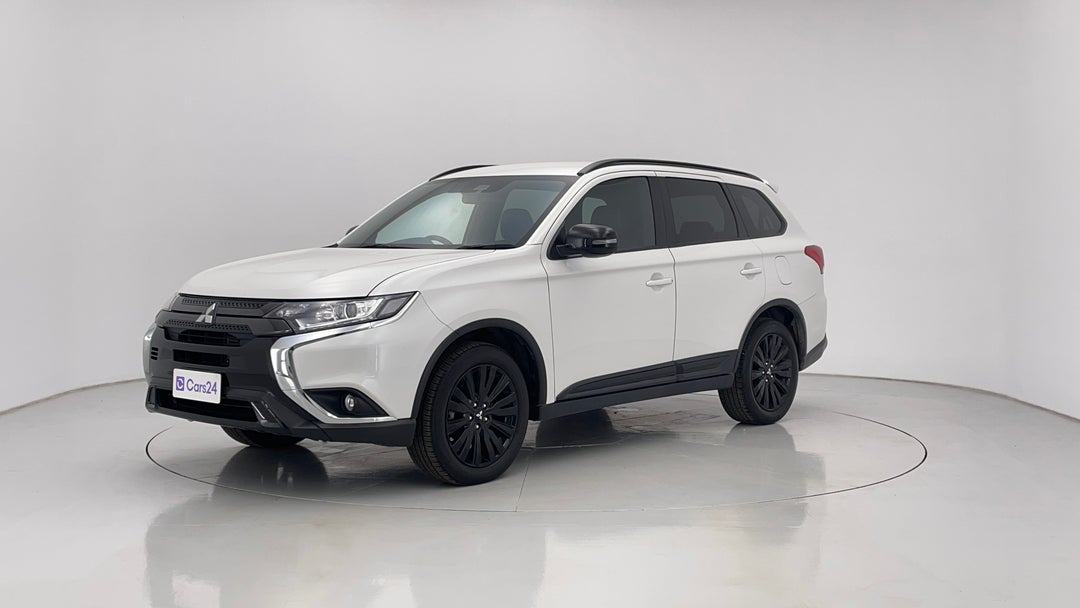 2021 Mitsubishi Outlander Black Edition 7 Seat (2WD), Automatic, 26809 km, Left Front Diagonal (45- Degree) View