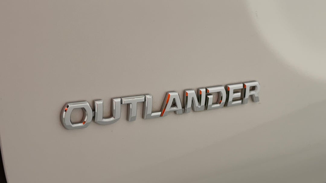 2021 Mitsubishi Outlander Black Edition 7 Seat (2WD), Automatic, 26809 km, Badge (Boot Left Side)