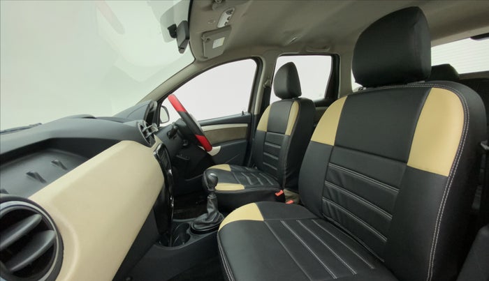 2013 Renault Duster RXL DIESEL 110, Diesel, Manual, 61,203 km, Right Side Front Door Cabin