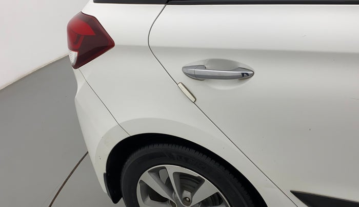 2015 Hyundai Elite i20 ASTA 1.2, Petrol, Manual, 1,00,416 km, Right quarter panel - Minor scratches