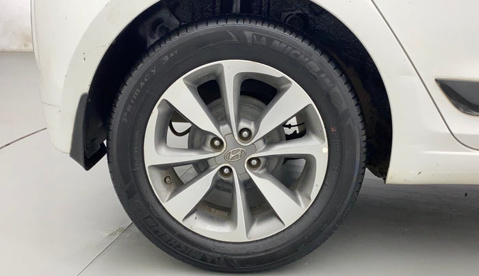 2015 Hyundai Elite i20 ASTA 1.2, Petrol, Manual, 1,00,416 km, Right Rear Wheel