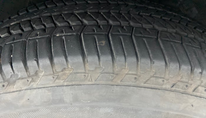 2020 Mahindra XUV500 W9 AT, Diesel, Automatic, 19,581 km, Right Front Tyre Tread