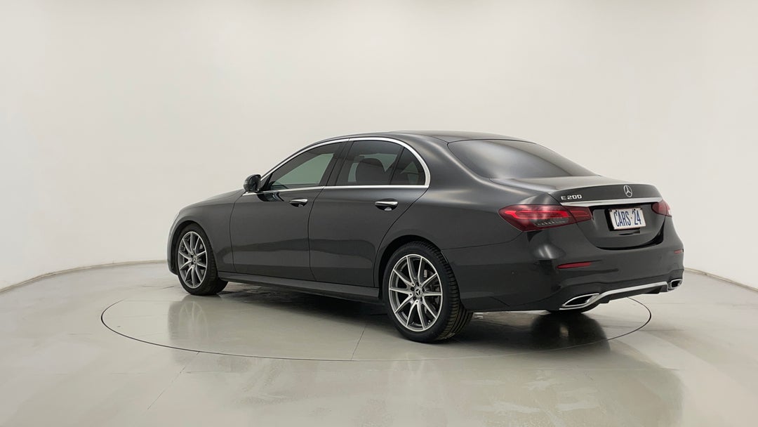 Left Back Diagonal (45- Degree) View