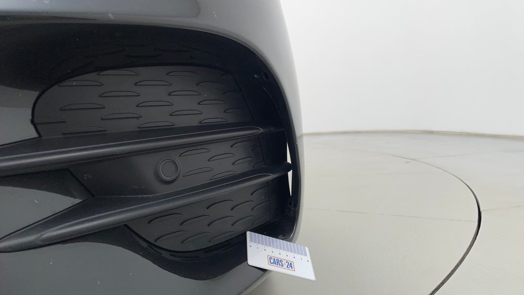 Bumper Front Scratch