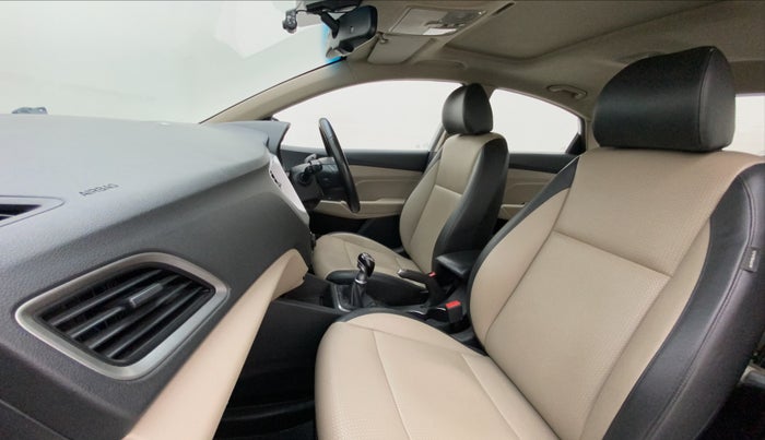 2017 Hyundai Verna 1.6 SX (O) CRDI MT, Diesel, Manual, 92,726 km, Right Side Front Door Cabin