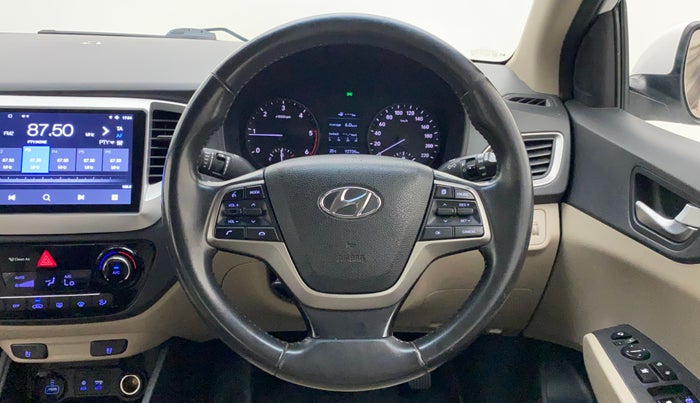 2017 Hyundai Verna 1.6 SX (O) CRDI MT, Diesel, Manual, 92,726 km, Steering Wheel Close Up