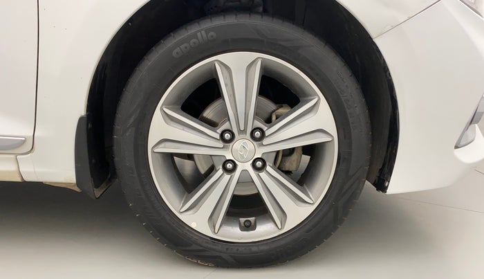 2017 Hyundai Verna 1.6 SX (O) CRDI MT, Diesel, Manual, 92,726 km, Right Front Wheel