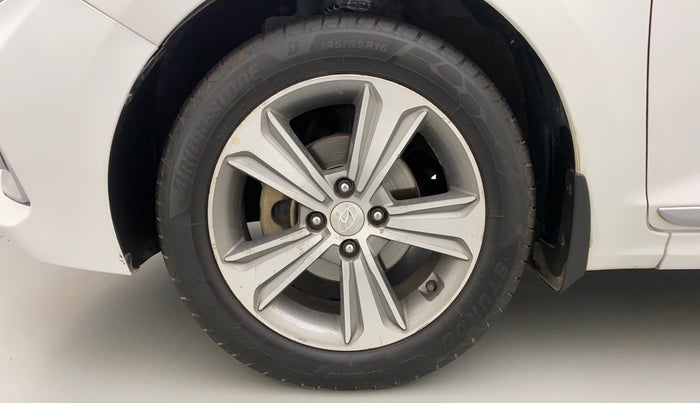 2017 Hyundai Verna 1.6 SX (O) CRDI MT, Diesel, Manual, 92,726 km, Left Front Wheel