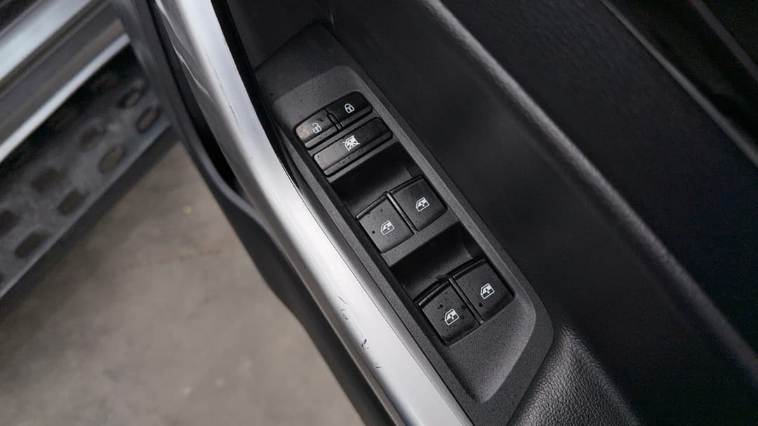 2022 LDV T60 Max Luxe (4x4), Automatic, 66233 km, Drivers Side Door Panel Controls