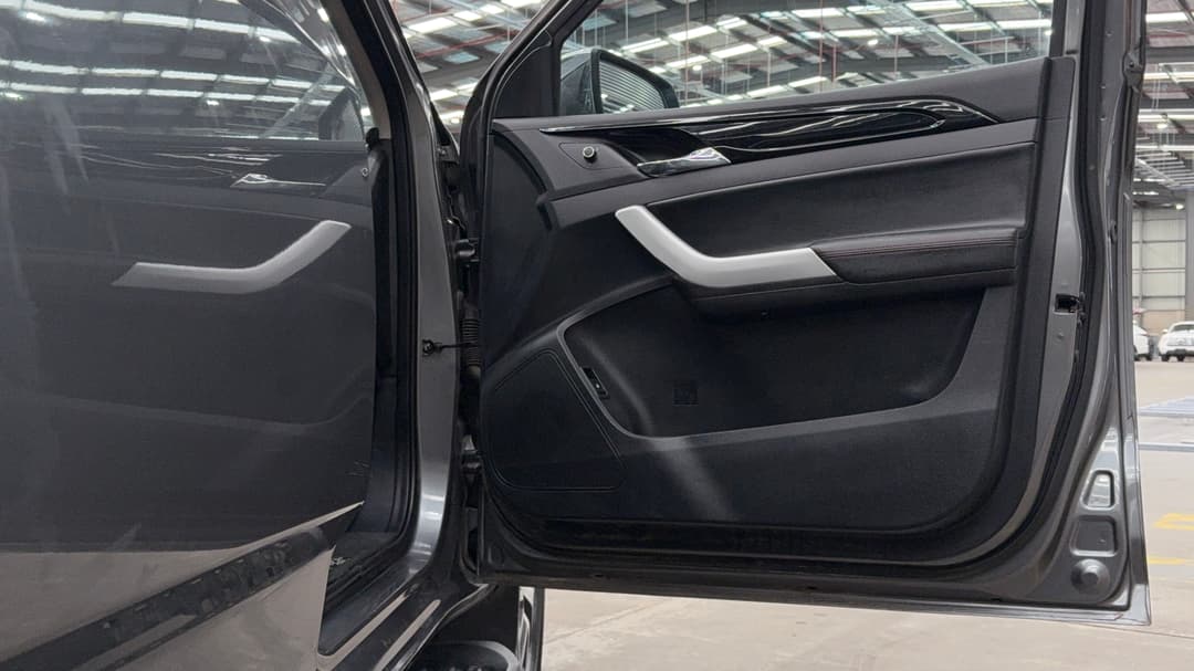 2022 LDV T60 Max Luxe (4x4), Automatic, 66233 km, Speaker View