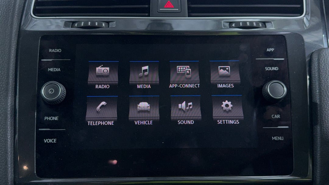 2017 Volkswagen Golf 110 Tsi Trendline, Automatic, 67351 km, Infotainment System