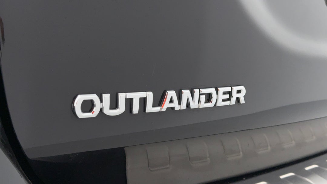 2017 Mitsubishi Outlander Ls (4x2), Automatic, 134530 km, Badge (Boot Left Side)