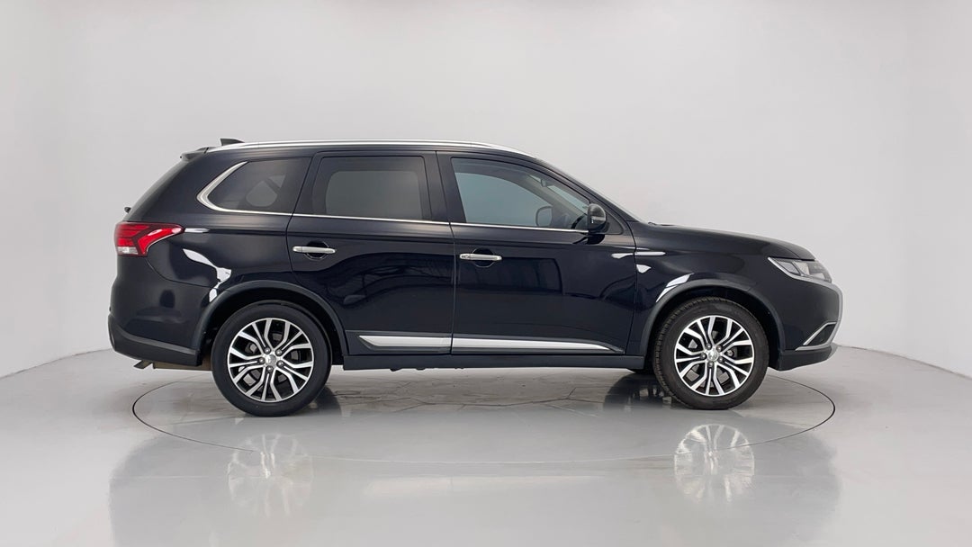 2017 Mitsubishi Outlander Ls (4x2), Automatic, 134530 km, Right Side View