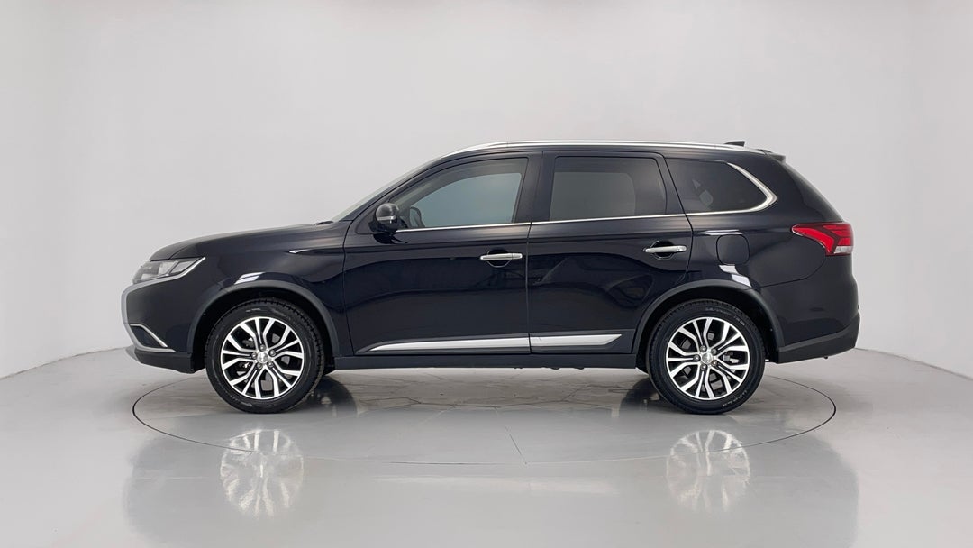 2017 Mitsubishi Outlander Ls (4x2), Automatic, 134530 km, Left Side View