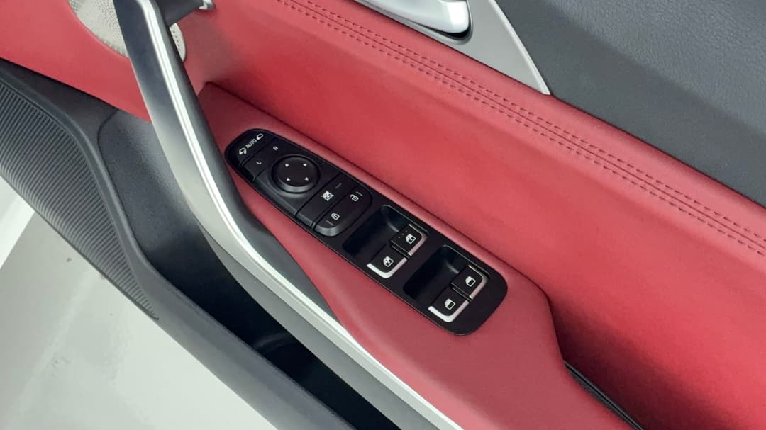 2020 Kia Stinger Gt (red Leather), Automatic, 82548 km, Drivers Side Door Panel Controls
