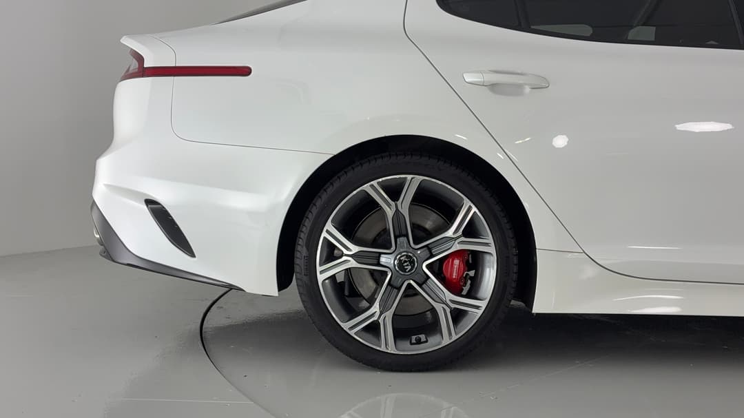 2020 Kia Stinger Gt (red Leather), Automatic, 82548 km, Right Rear Wheel