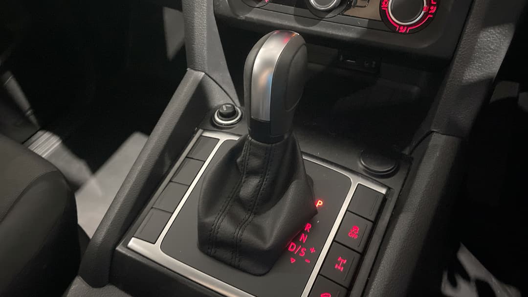 2021 Volkswagen Amarok Tdi420 Core 4motion, Automatic, 44504 km, Gear Lever 