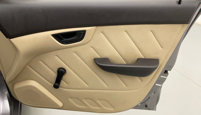 2013 Hyundai Eon D-LITE+, Petrol, Manual, 43,093 km, Driver Side Door Panels Control
