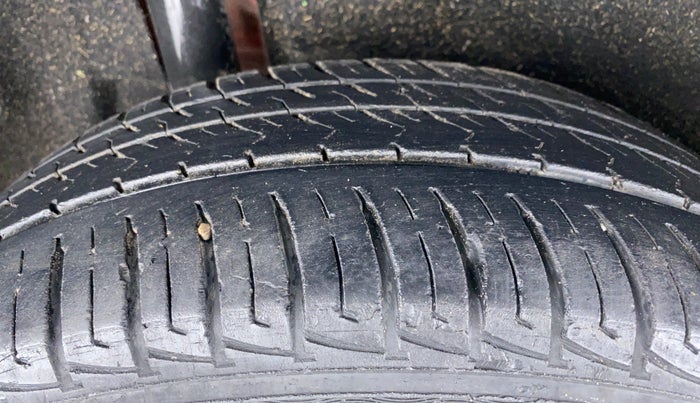 2019 Maruti Vitara Brezza VDI, Diesel, Manual, 41,437 km, Right Rear Tyre Tread