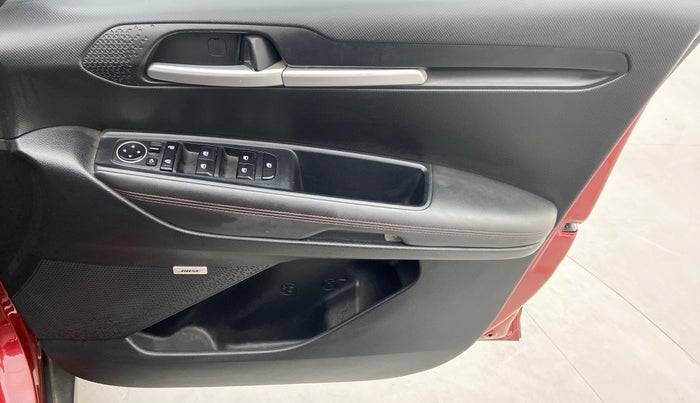 2020 KIA SONET GTX PLUS DCT 1.0, Petrol, Automatic, 12,835 km, Driver Side Door Panels Control