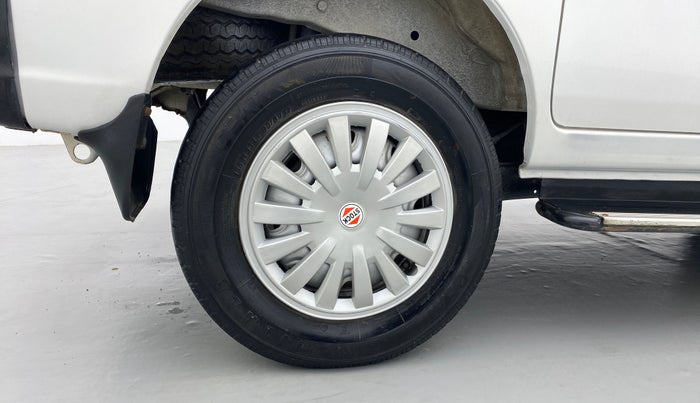 2017 Maruti Eeco 5 STR, Petrol, Manual, 14,603 km, Right Rear Wheel