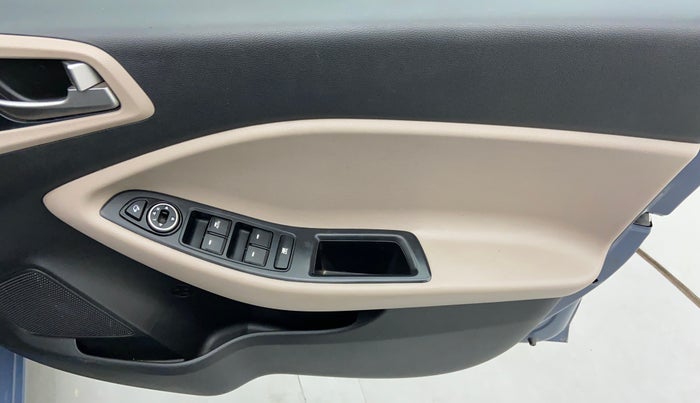 2015 Hyundai Elite i20 ASTA 1.2, Petrol, Manual, 30,095 km, Driver Side Door Panels Control