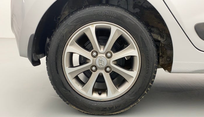 2016 Hyundai Grand i10 ASTA 1.2 (O) VTVT, Petrol, Manual, 29,603 km, Right Rear Wheel