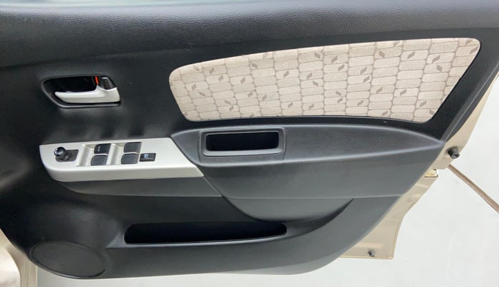 2014 Maruti Wagon R 1.0 VXI, Petrol, Manual, 45,572 km, Driver Side Door Panels Controls