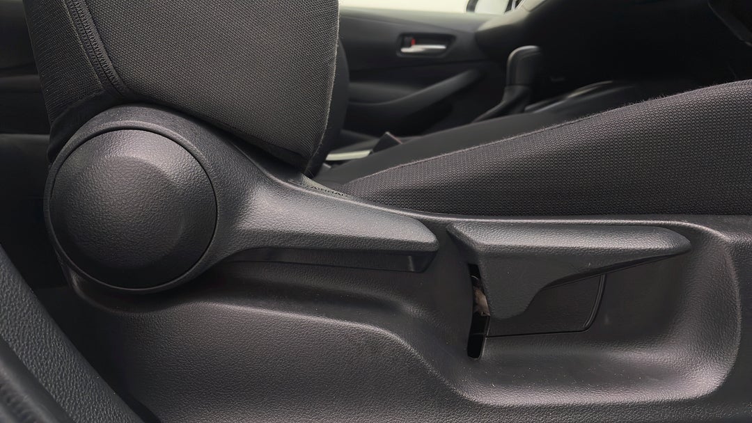 2019 Toyota Corolla Ascent Sport, Automatic, 83233 km, Drivers Side Adjustment Panel