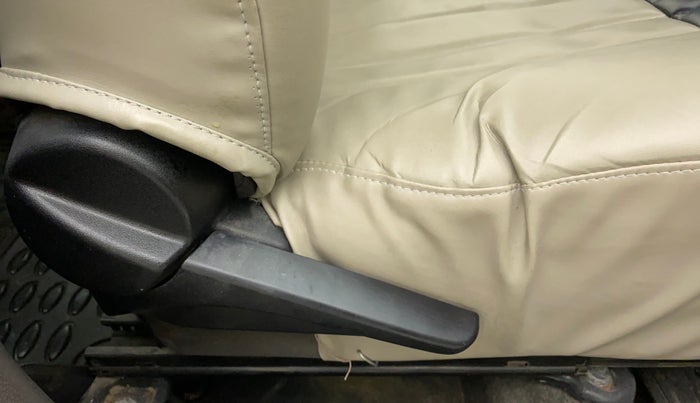 2011 Toyota Etios G SP, Petrol, Manual, 96,267 km, Driver Side Adjustment Panel