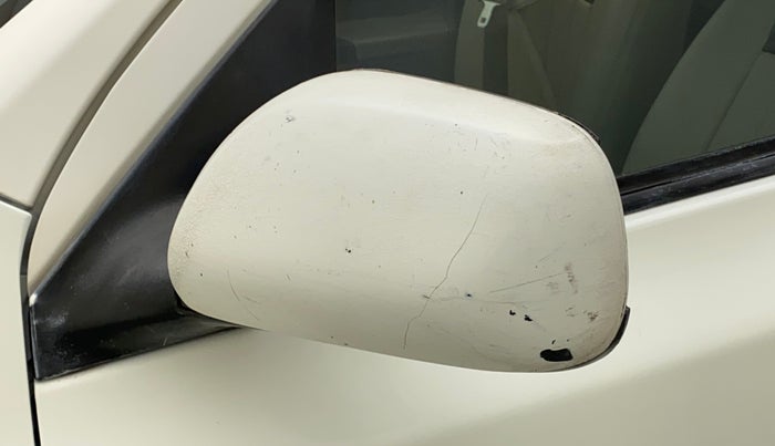 2011 Toyota Etios G SP, Petrol, Manual, 96,267 km, Left rear-view mirror - Cover has minor damage