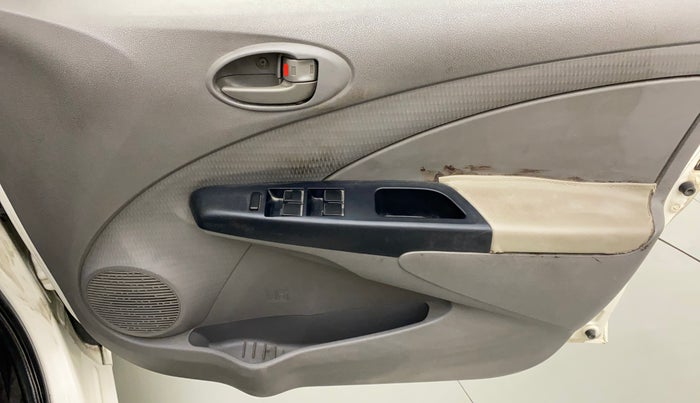 2011 Toyota Etios G SP, Petrol, Manual, 96,269 km, Driver Side Door Panels Control