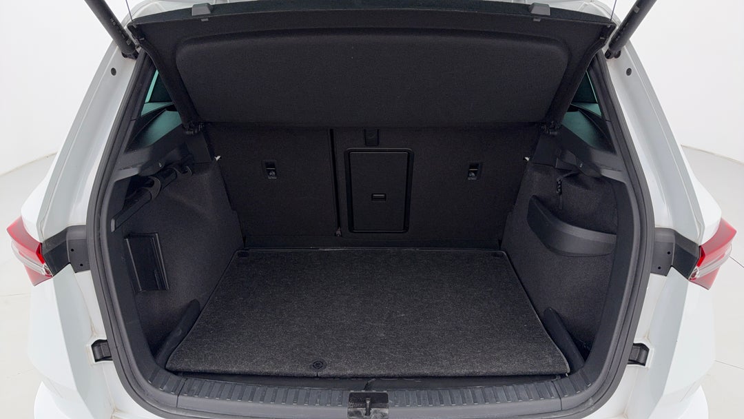 2022 SKODA Karoq Sportline (4x4), Automatic, 25854 km, Boot Inside View