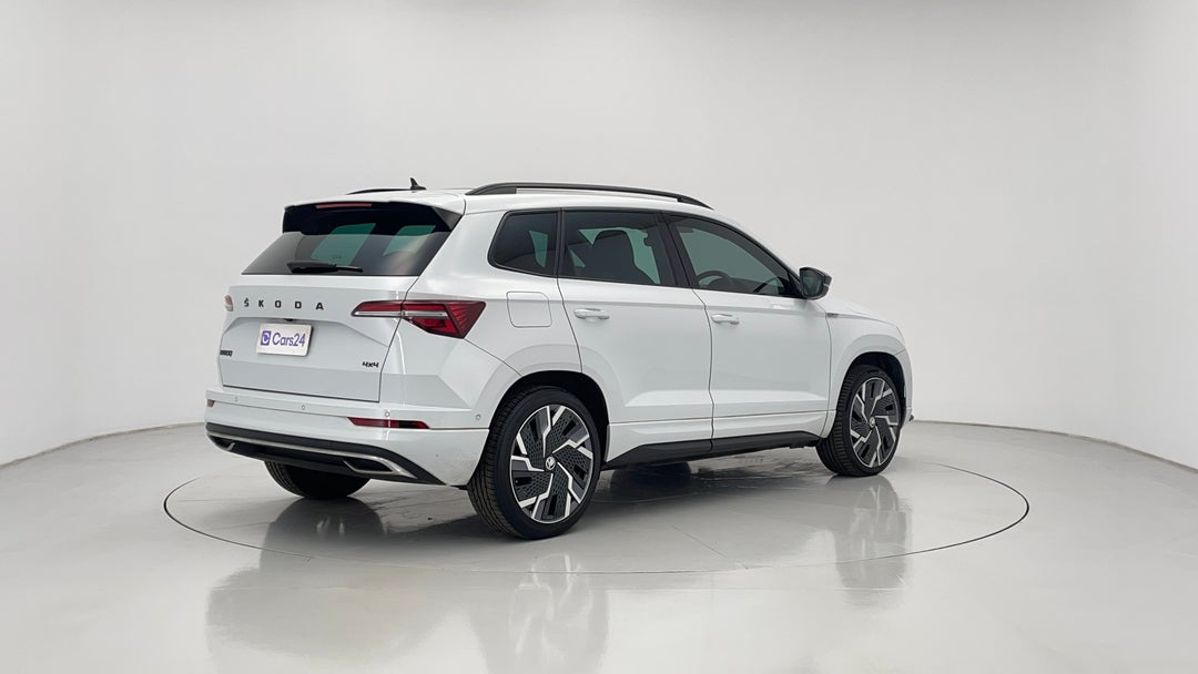 2022 SKODA Karoq Sportline (4x4), Automatic, 25854 km, Right Back Diagonal (45- Degree) View