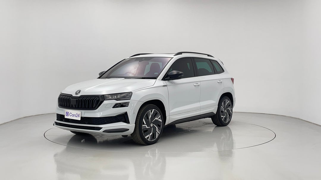 2022 SKODA Karoq Sportline (4x4), Automatic, 25854 km, Left Front Diagonal (45- Degree) View