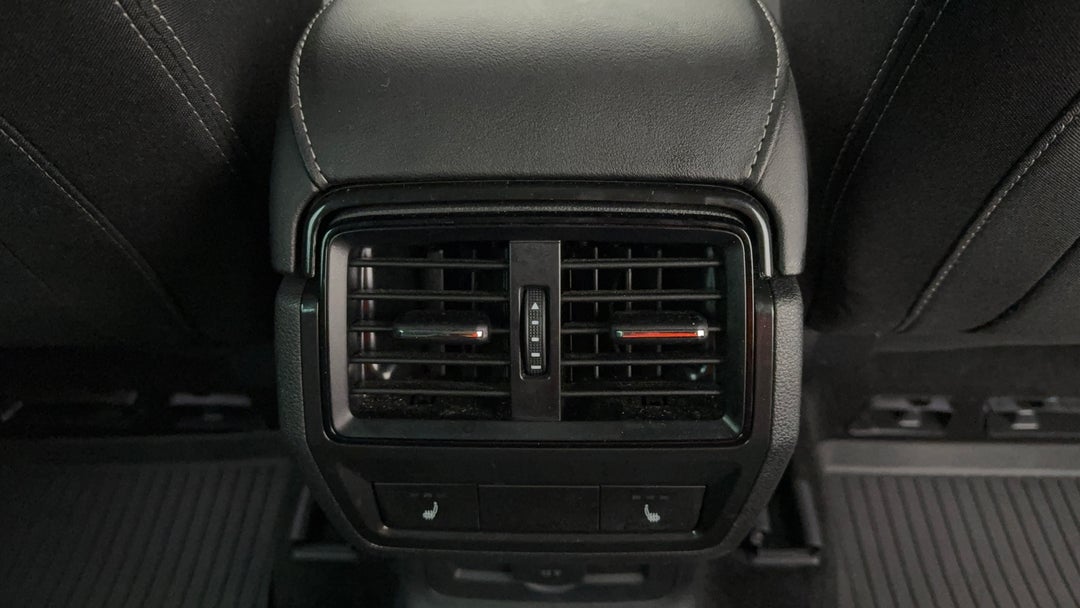 2022 SKODA Karoq Sportline (4x4), Automatic, 25854 km, Rear A/C Vent