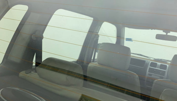2010 Maruti Wagon R VXI MINOR, Petrol, Manual, 40,043 km, Rear windshield - Minor spot on windshield