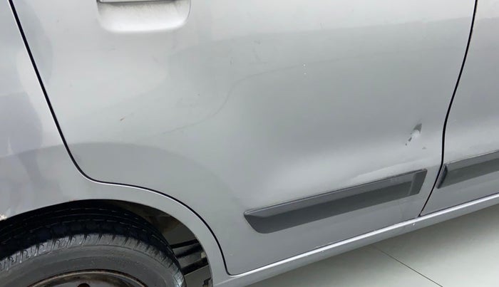 2016 Maruti Wagon R 1.0 VXI, Petrol, Manual, 22,278 km, Right rear door - Minor scratches