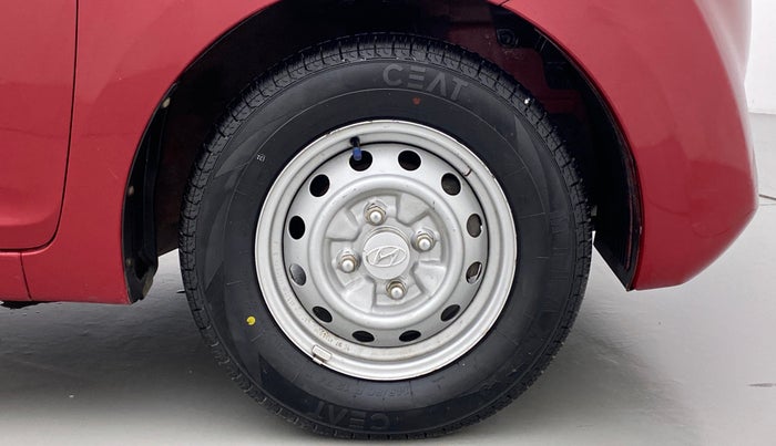 2016 Hyundai Eon ERA PLUS, Petrol, Manual, 28,786 km, Right Front Wheel