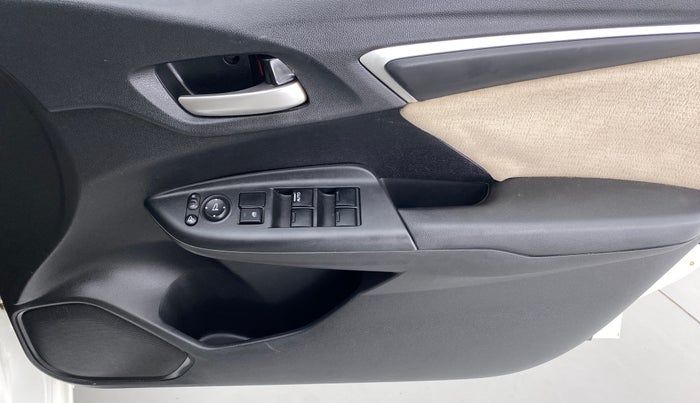 2017 Honda Jazz 1.2 V AT, Petrol, Automatic, 57,348 km, Driver Side Door Panels Control
