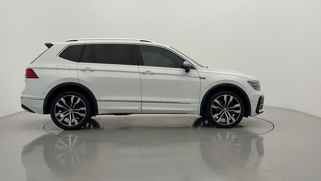 2020 Volkswagen Tiguan Allspace 162 Tsi Highline, Automatic, 144640 km, Right Side View