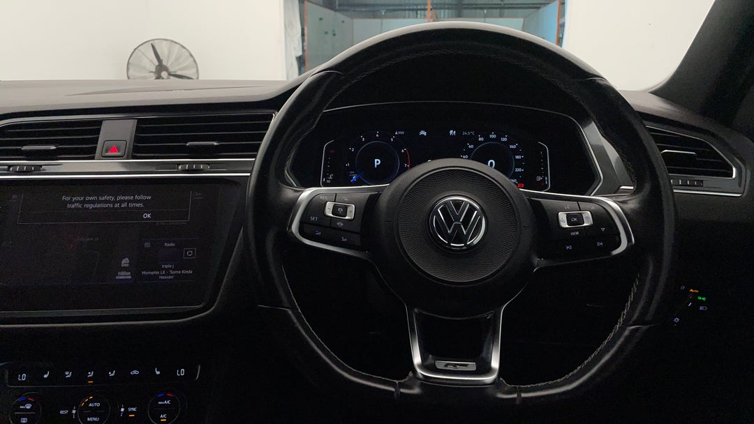 2020 Volkswagen Tiguan Allspace 162 Tsi Highline, Automatic, 144640 km, Steering Wheel Close-up